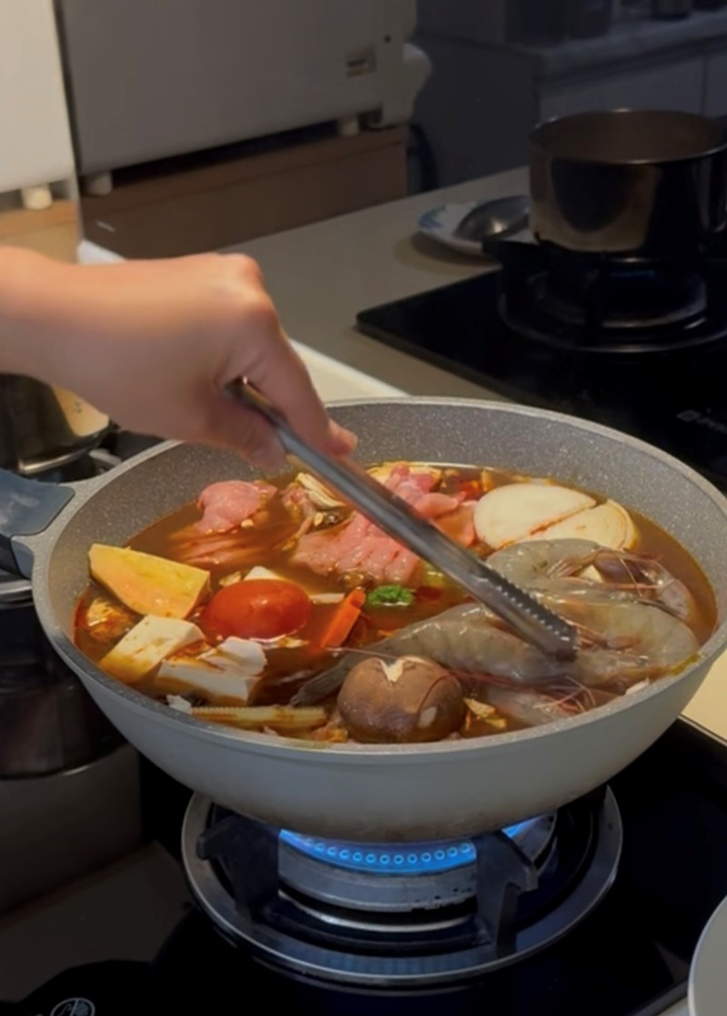 女人知己試用大隊,口碑行銷,部落客行銷,草食研 十三香赤麻辣鍋底包,麻辣鍋,鍋底包,火鍋,素食,蔬食,大哉良食,草食研,Vegan,可以喝湯的麻辣鍋